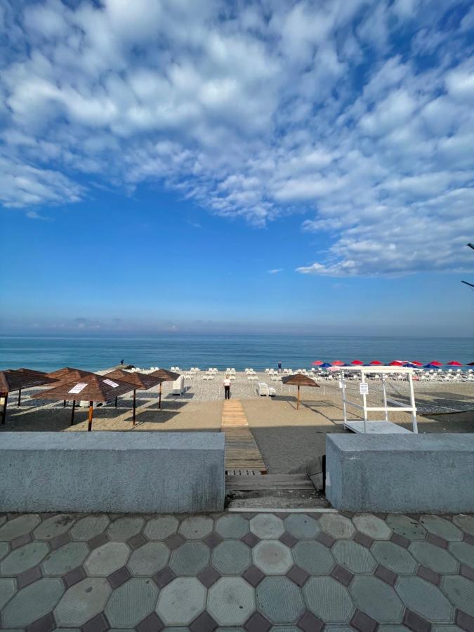 Мини-Отель New Gagra Dış mekan fotoğraf