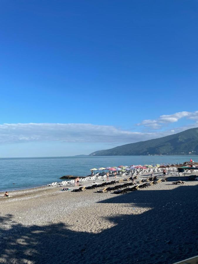 Мини-Отель New Gagra Dış mekan fotoğraf